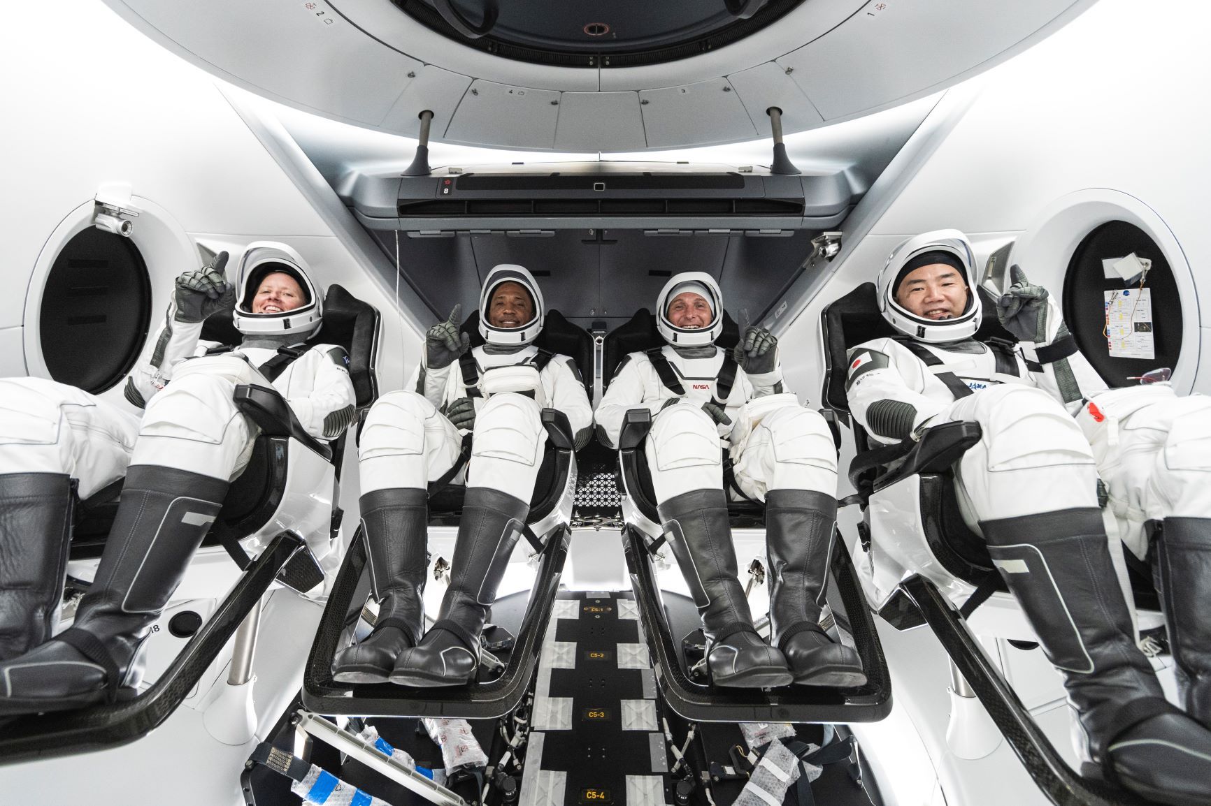 Crew Dragon ha attraccato alla Stazione Spaziale Internazionale