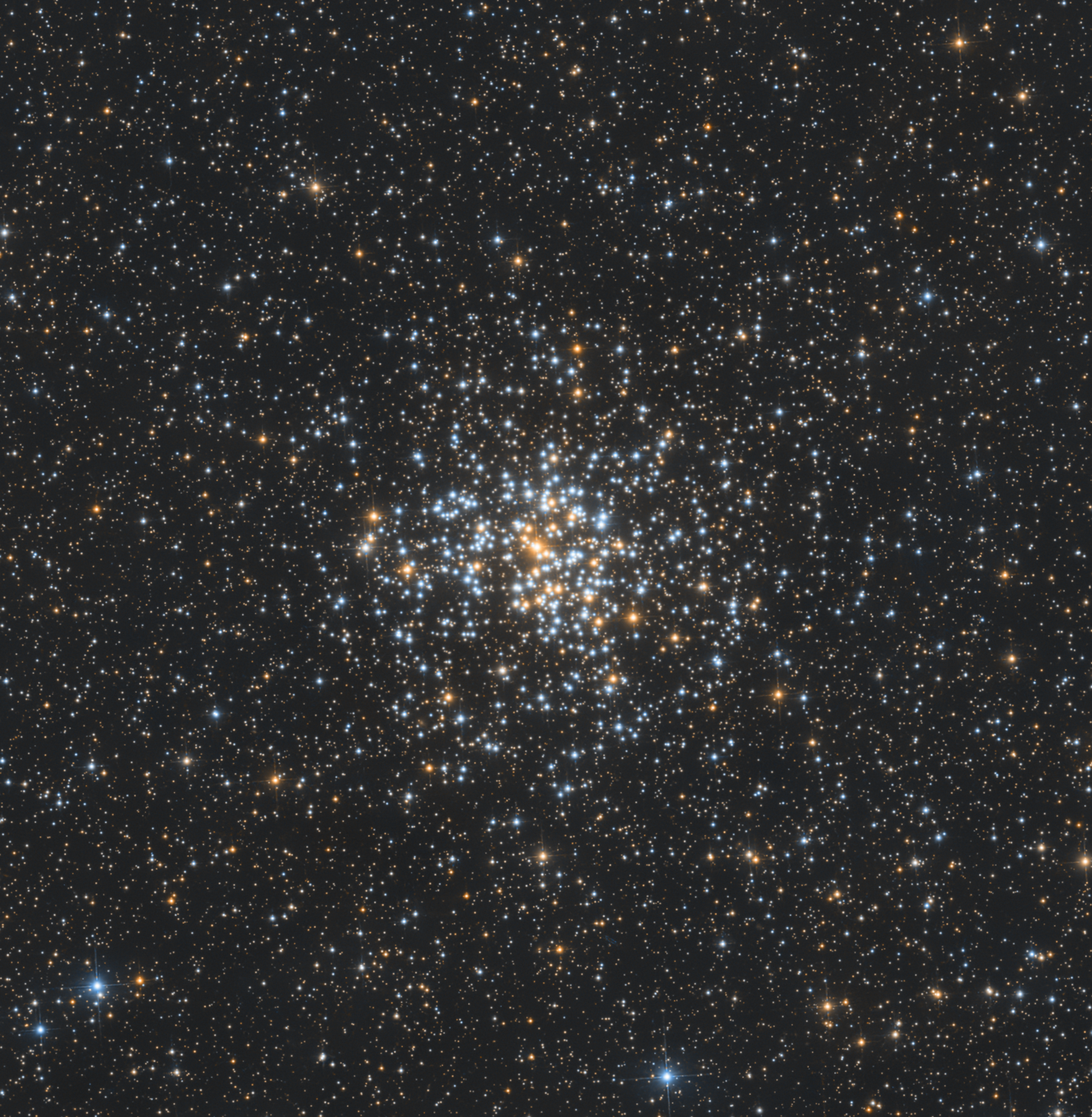 L'ammasso stellare aperto M37 nella costellazione dell'Auriga