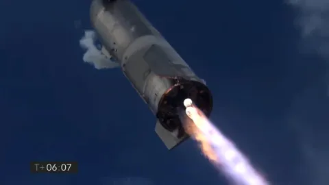 La Starship SN10 è atterrata con successo