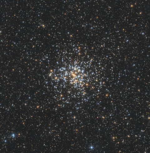 L'ammasso stellare aperto M37 nella costellazione dell'Auriga